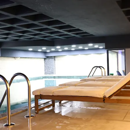 فندق Cip & - Bakirkoey Center 4*