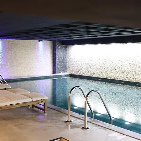 Cip & - Bakirkoey Center 4*