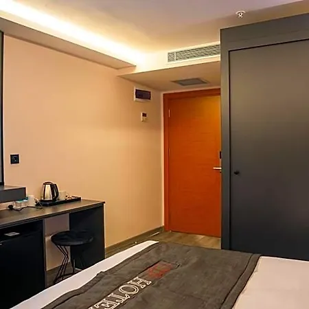 Hotel Cip & - Bakirkoey Center