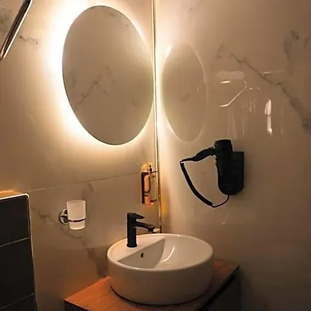 Hotel Cip & - Bakirkoey Center 4*