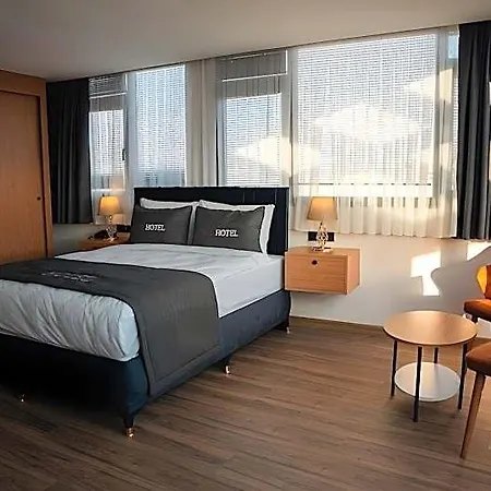 Cip & - Bakirkoey Center 4*