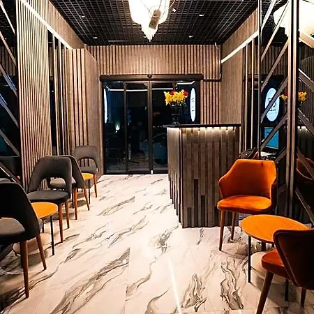 Cip & - Bakirkoey Center 4*