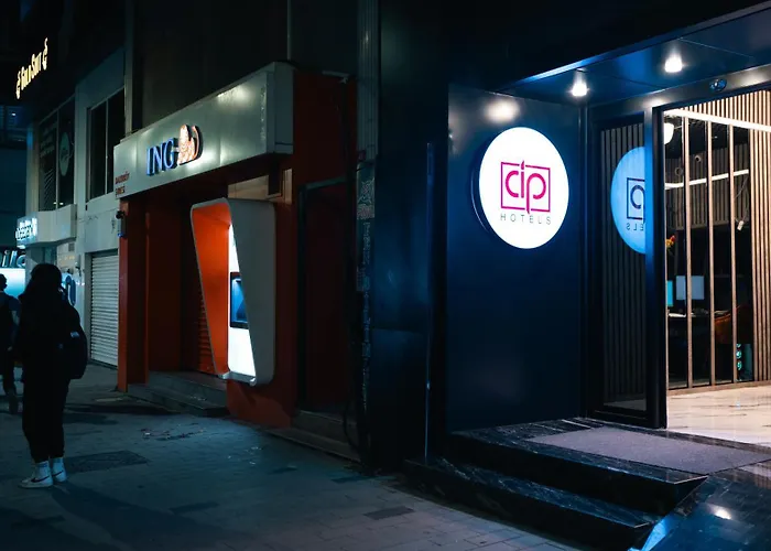 Cip & - Bakirkoey Center מלון 4*