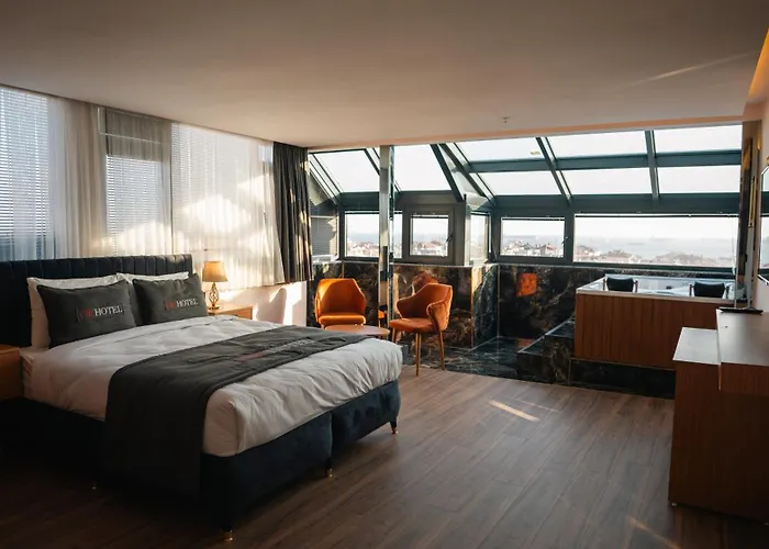 מלון Cip & - Bakirkoey Center 4*