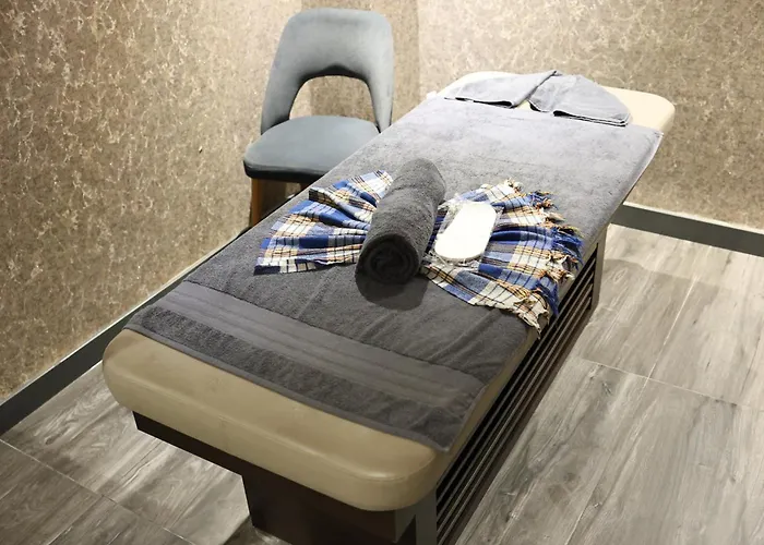 Cip & - Bakirkoey Center 4*