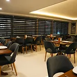酒店 Cip & - Bakirkoey Center 4*