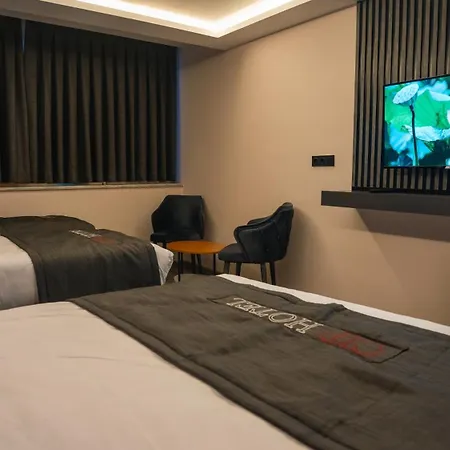 Cip & - Bakirkoey Center Szálloda 4*